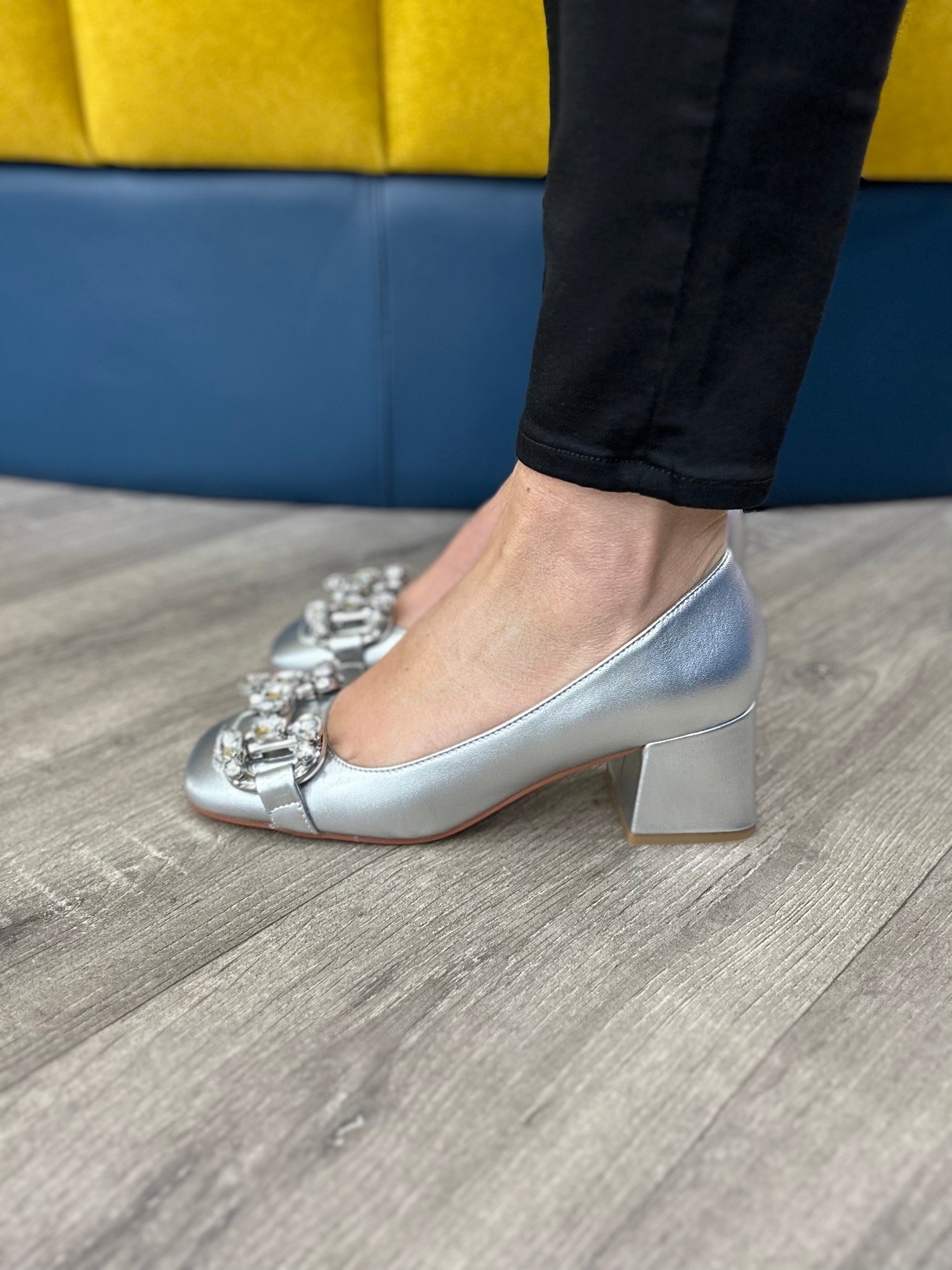 Alma Silver Shoe