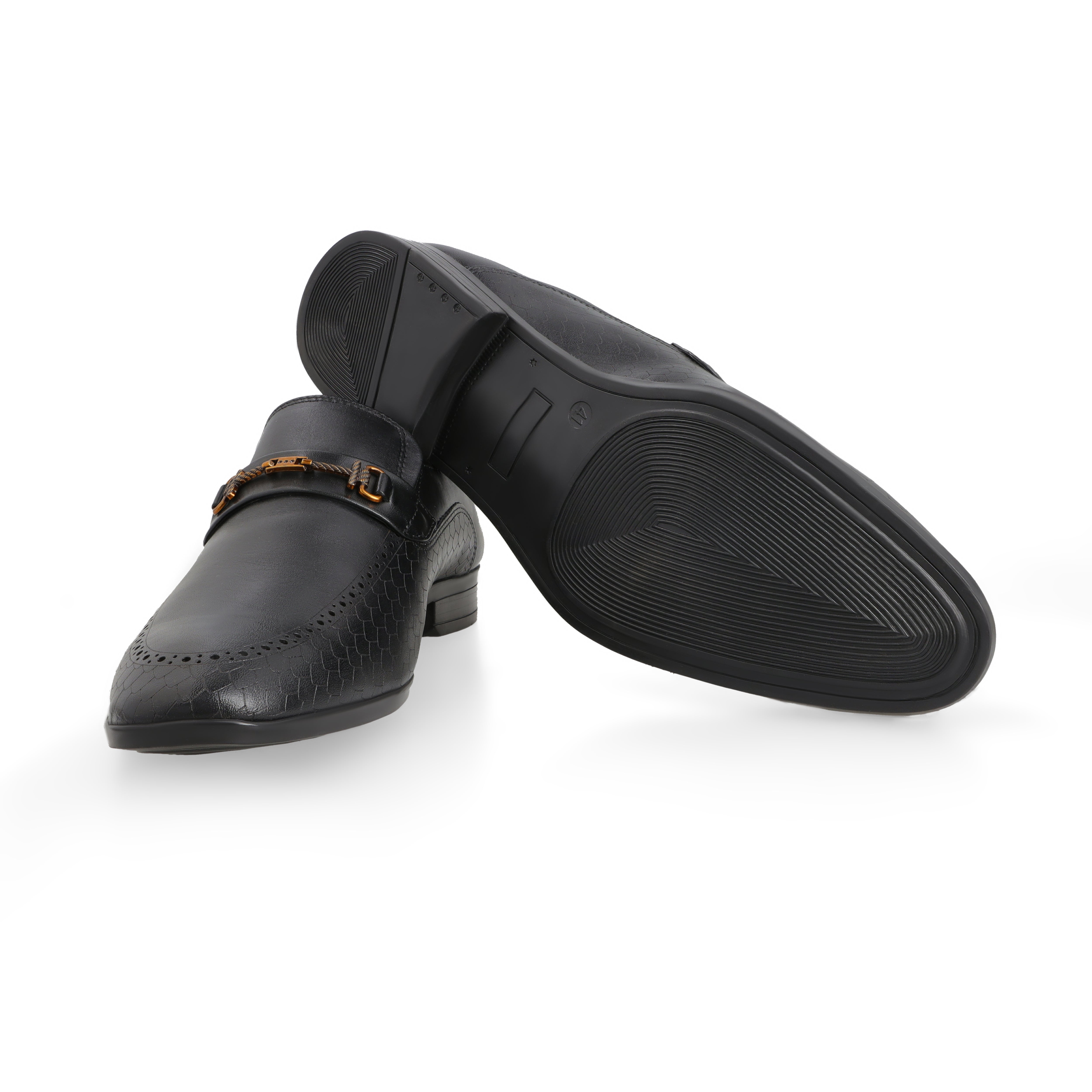 Scaled Wire Buckled Loafers-Black